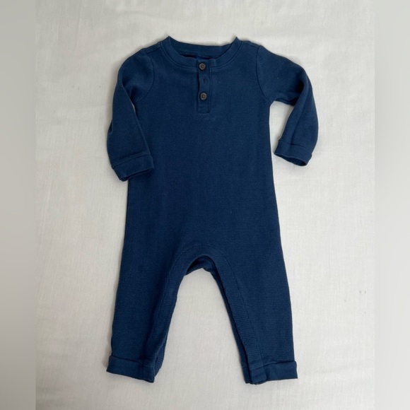 Carter's Baby Clothing Set in White, Red, and Blue Size 9 months - Picture 3 of 6